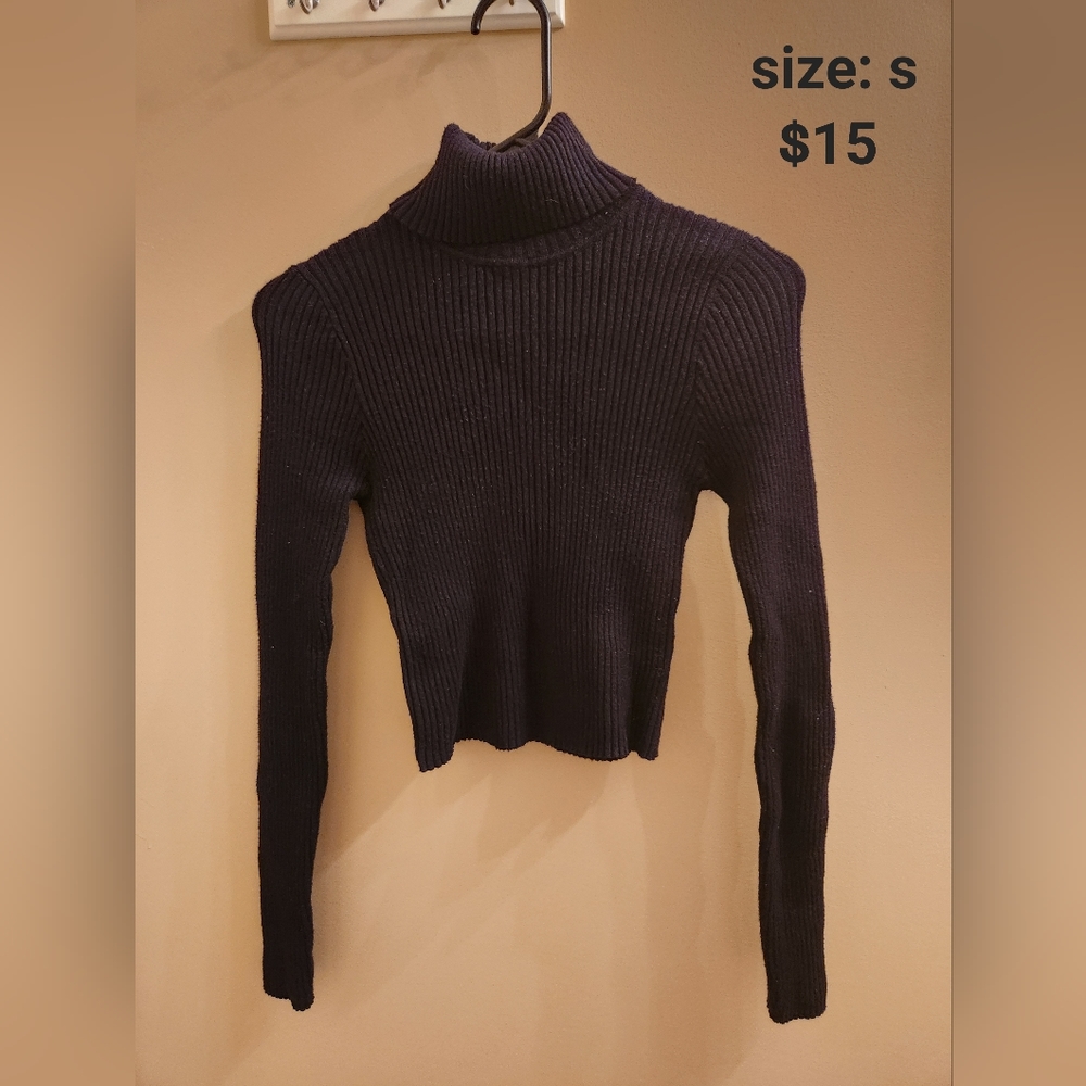 Ribbed turtle neck